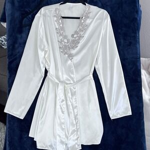 Flora Ladies White Satin Robe with Lace Trim L/XL Lingerie Sleepwear‎